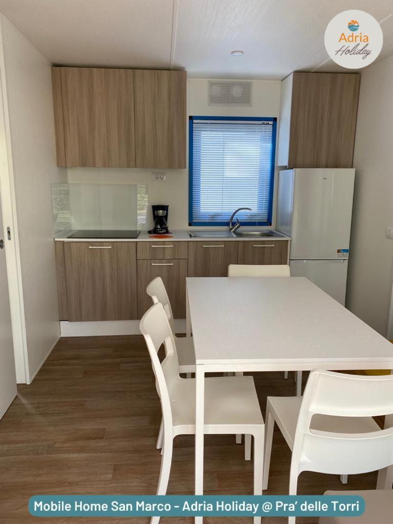 Pra' Delle Torri - Adria Holiday Mobile Homes Каорле Екстериор снимка